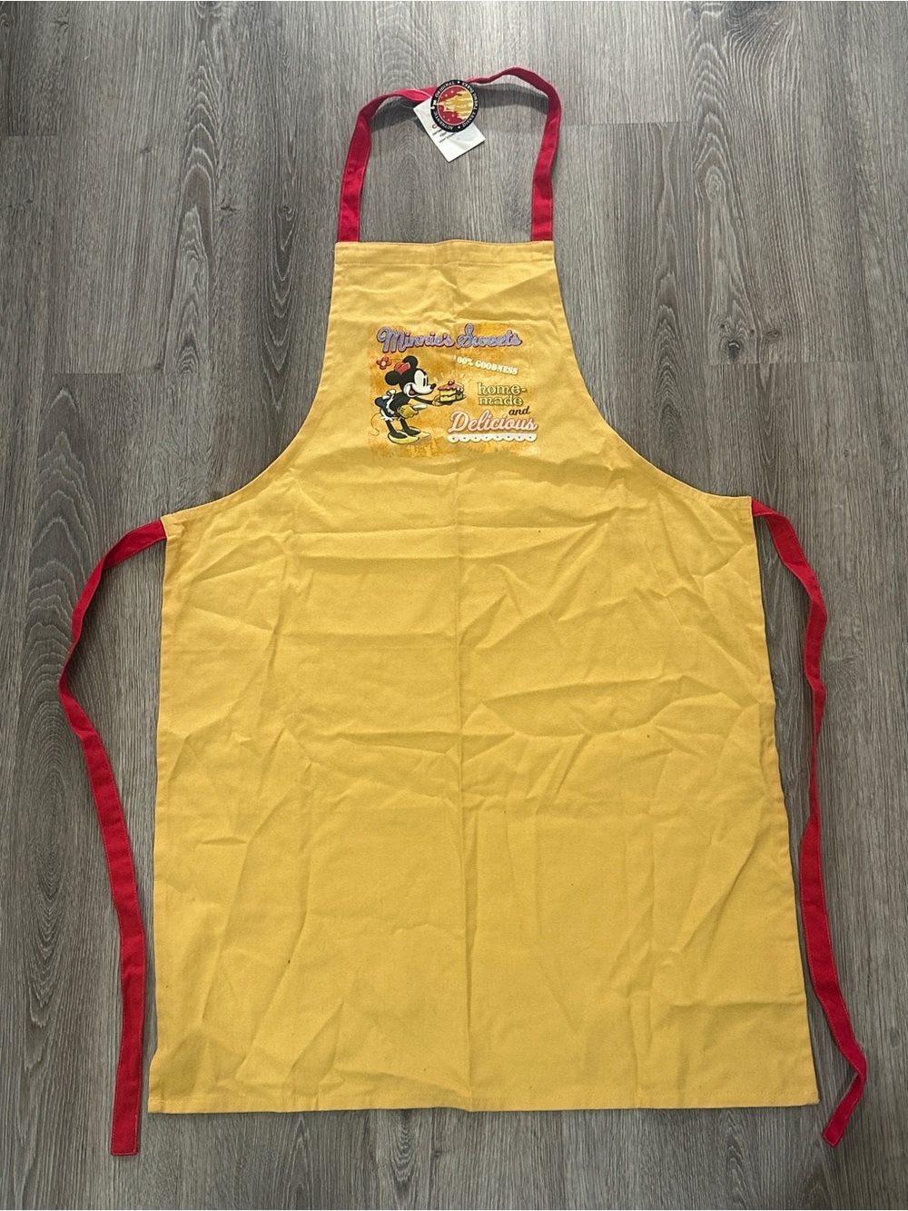 Vintage Minnie Mouse Apron “Minnie’s Sweets” Yellow Adult, Disney World NWT